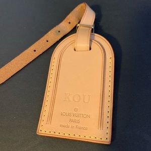 Louis Vuitton name /address tag 🏷